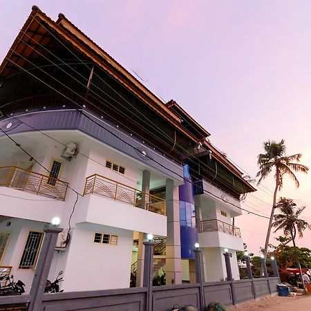 Oyo 11891 Amare Beach Resorts Alappuzha Экстерьер фото